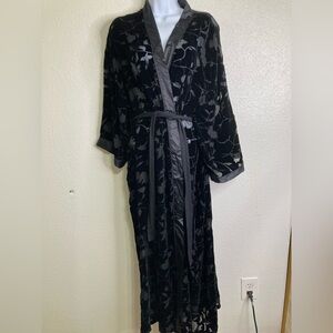 Halston Silk Blend Black Velvet Burnout Kimono Robe Duster Whimsigoth Size M